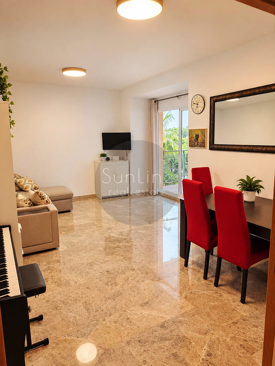 Apartment for sale with terrace, two bedrooms, pool, garage and storage room in Valterne, Paterna
