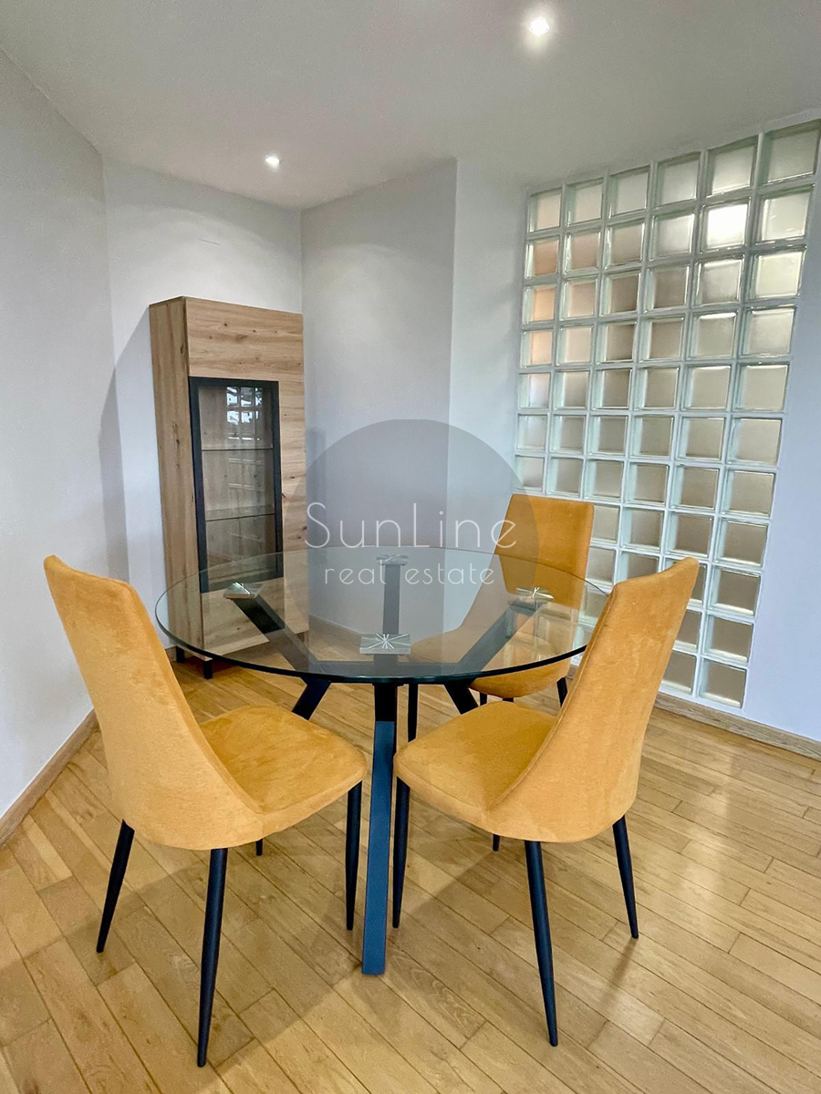 Apartment for rent with panoramic views of Turia Park and two terraces, parking included in the price