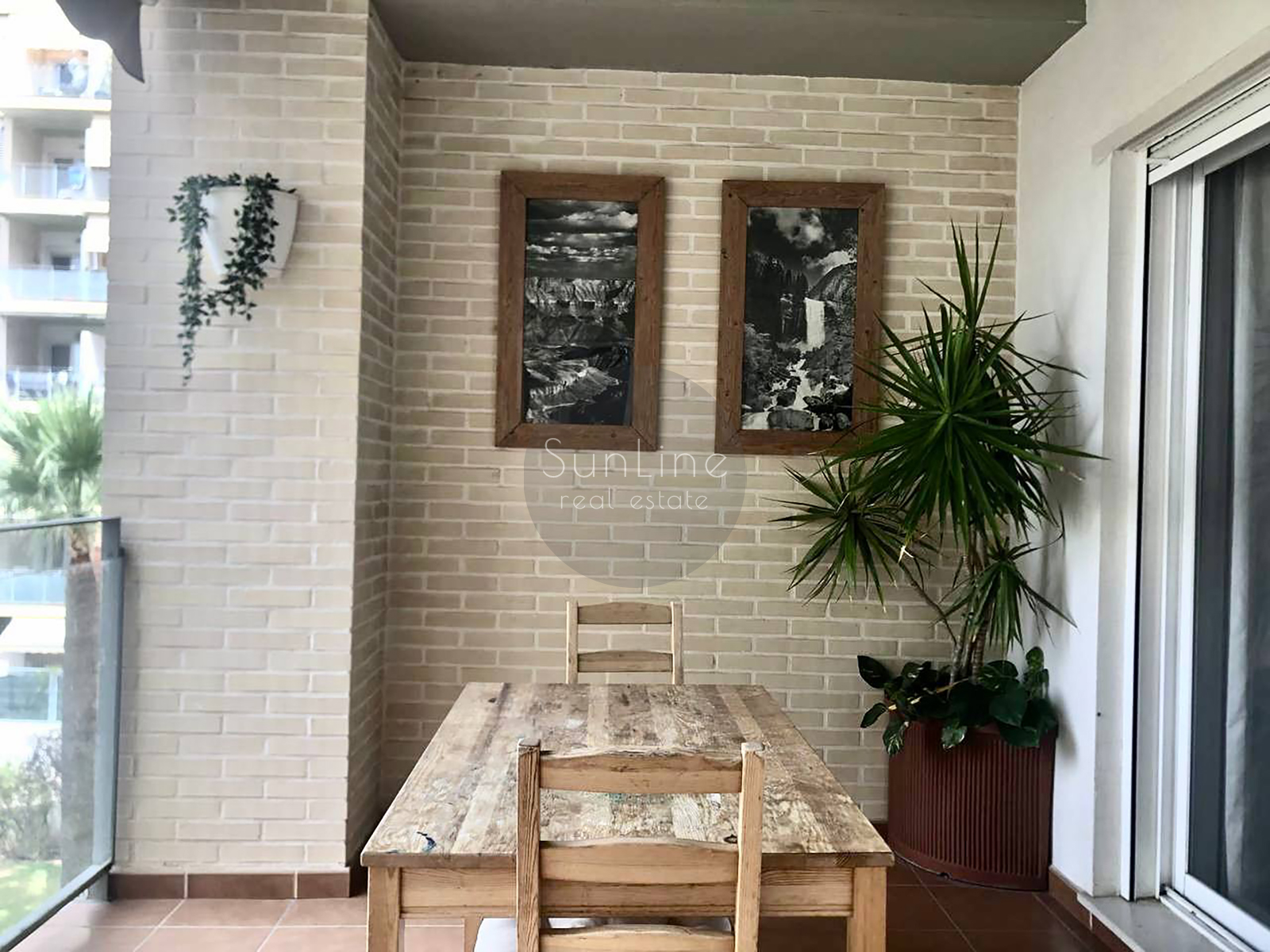 Apartment for sale with terrace, two bedrooms, pool, garage and storage room in Valterne, Paterna