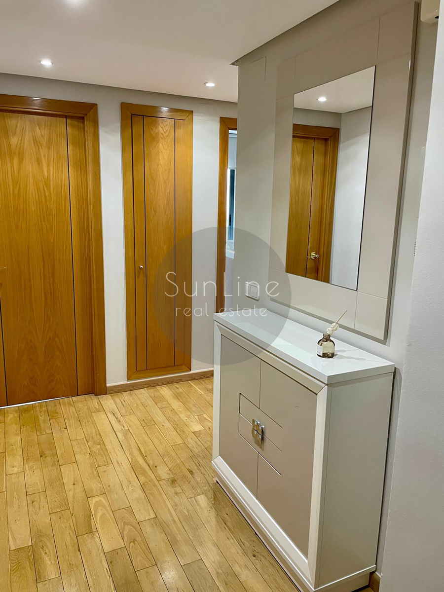 Apartment for rent with panoramic views of Turia Park and two terraces, parking included in the price