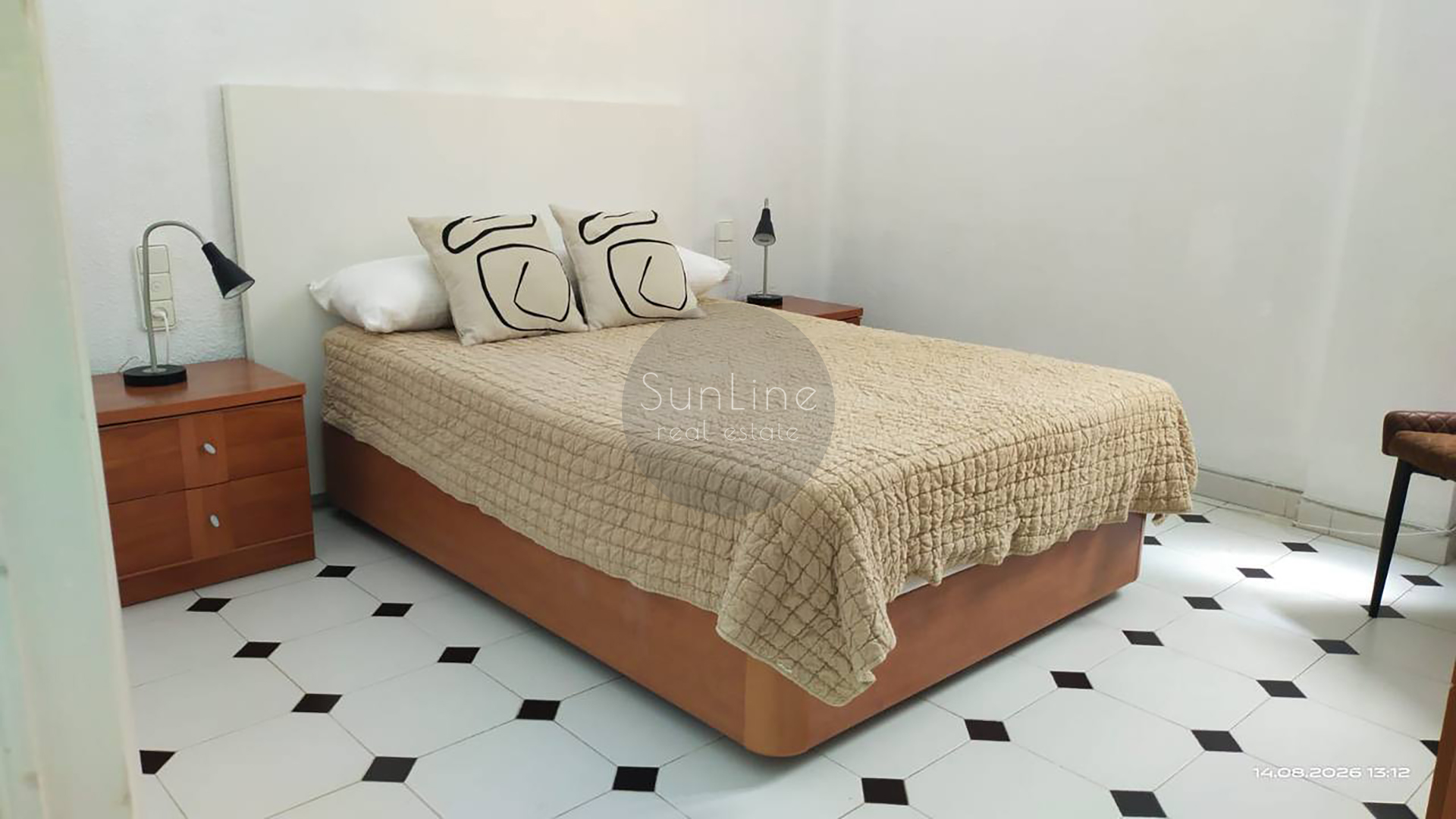 Rent of a furnished apartment with panoramic view of Reino de Valencia Avenue