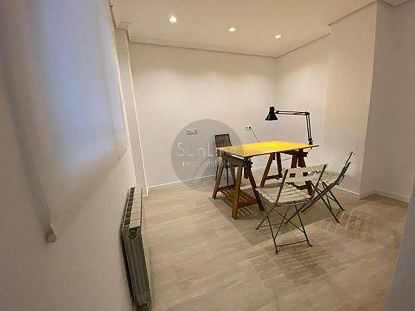 Apartment for rent with new renovation and modern furniture near Valencia's main attractions