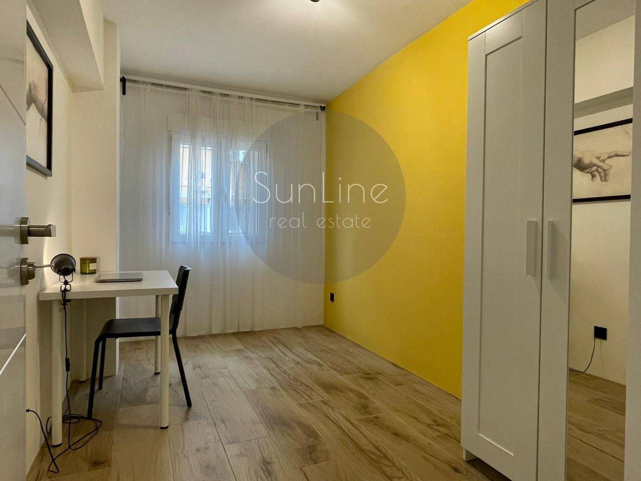 Rent of a cozy three-bedroom apartment in a quiet Ciutat Fallera