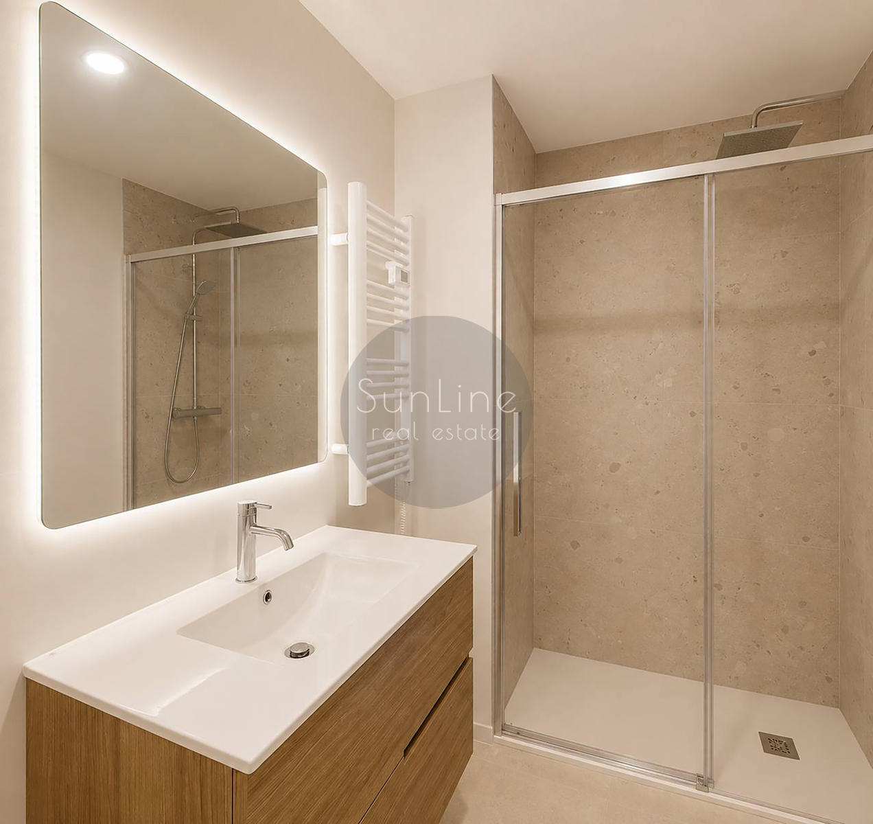 Renting a furnished apartment tailored to your taste with a balcony in a prestigious district