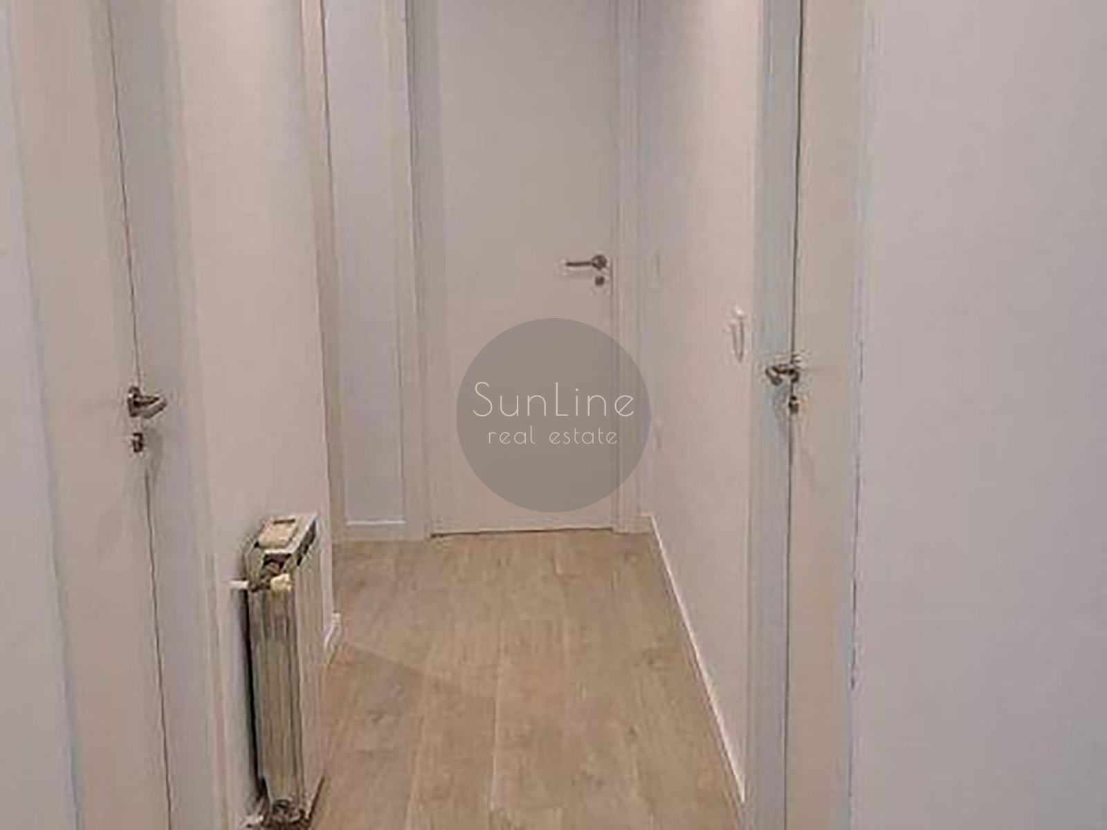 Apartment for rent with new renovation and modern furniture near Valencia's main attractions