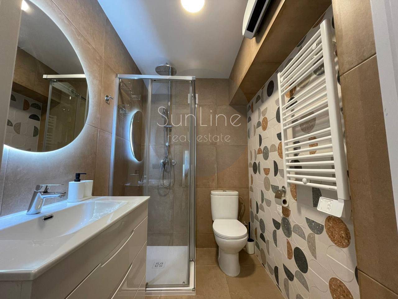 Rent of a cozy three-bedroom apartment in a quiet Ciutat Fallera