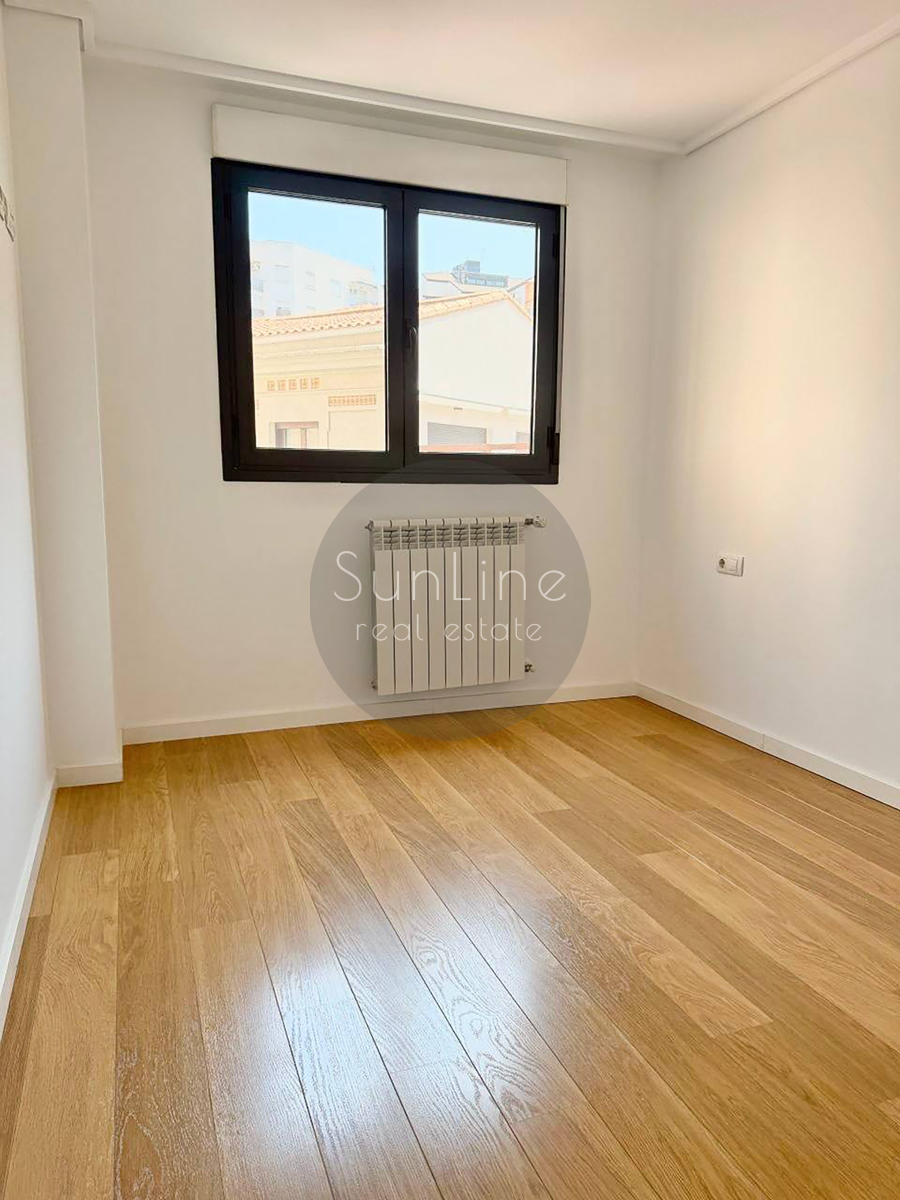 Renting a modern apartment with a pool a few minutes from downtown Valencia