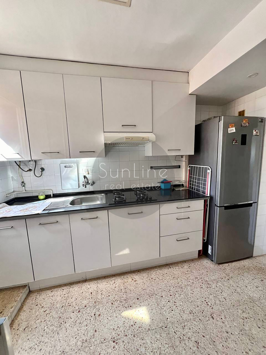 Rent of a bright apartment with a study and views near the City of Arts and Sciences