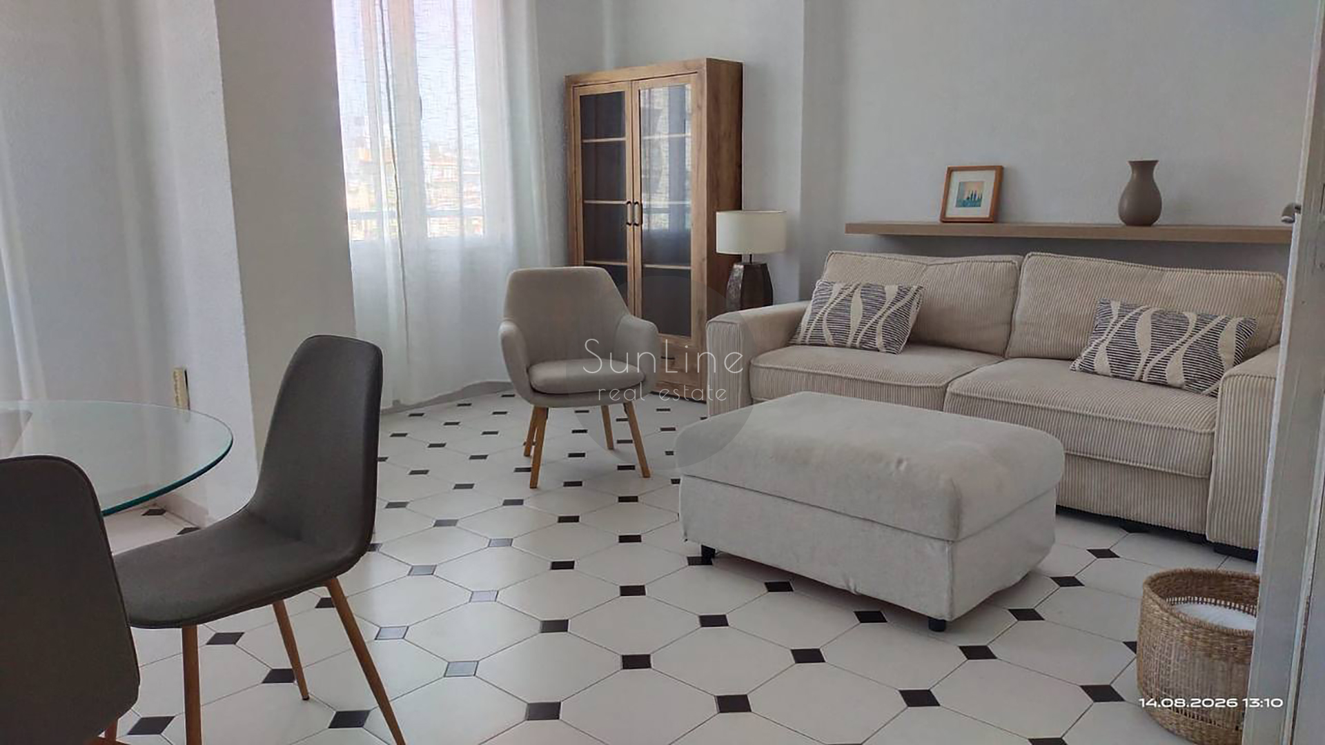 Rent of a furnished apartment with panoramic view of Reino de Valencia Avenue