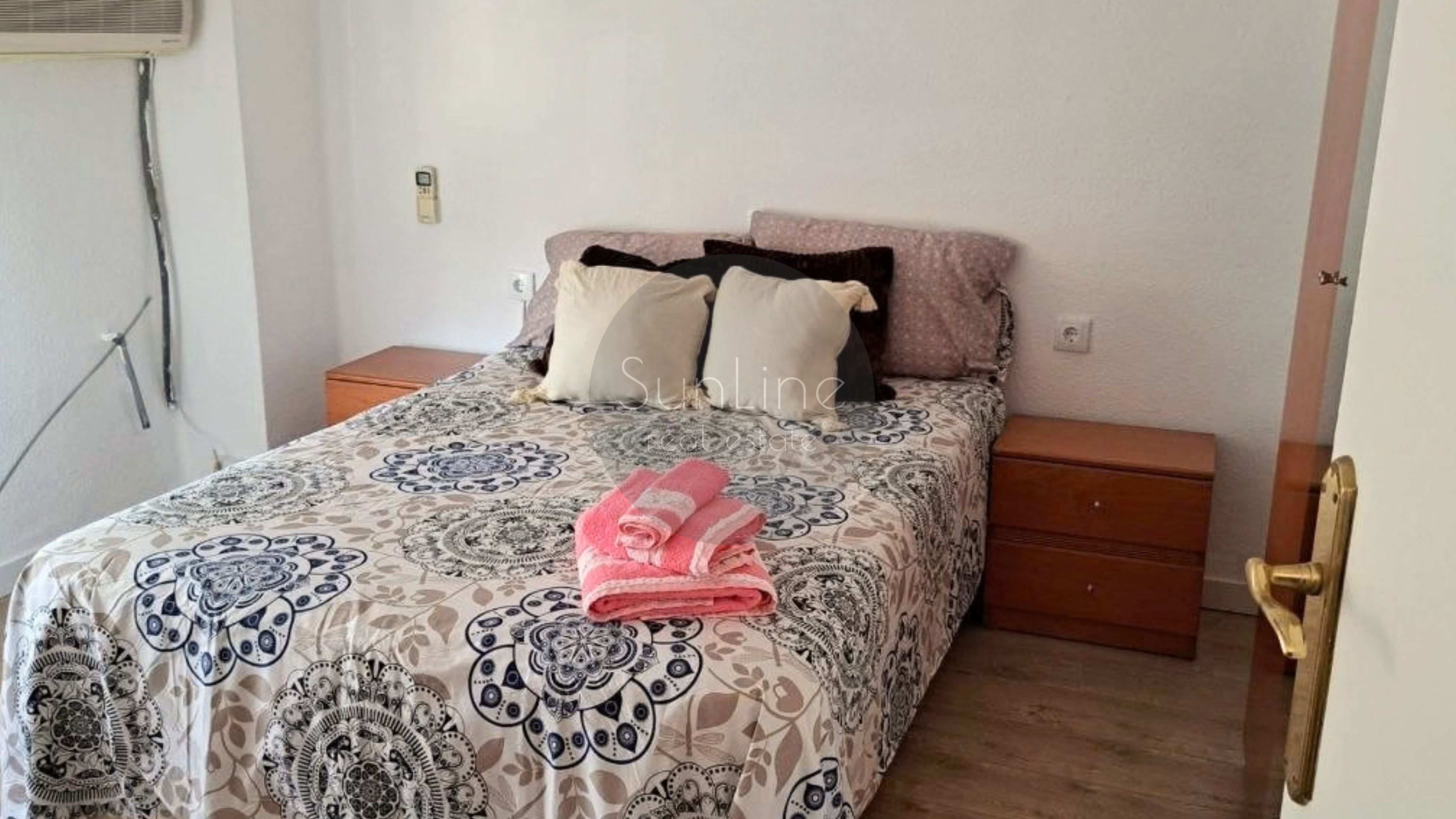 Bright furnished apartment in Valencia