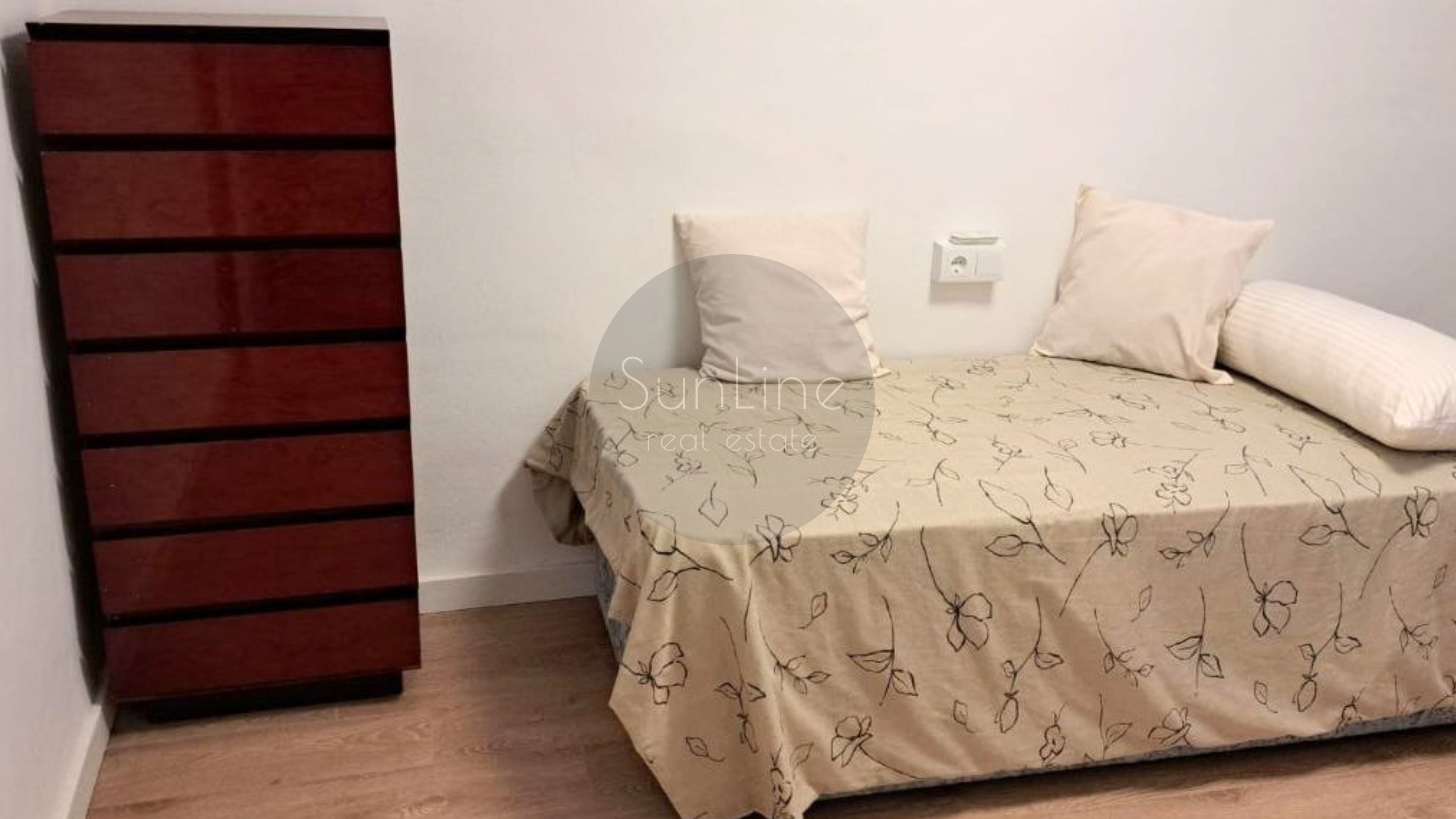 Bright furnished apartment in Valencia