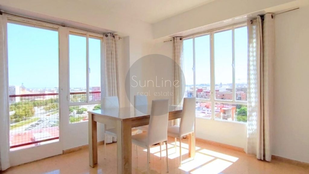 Bright apartment in Valencia