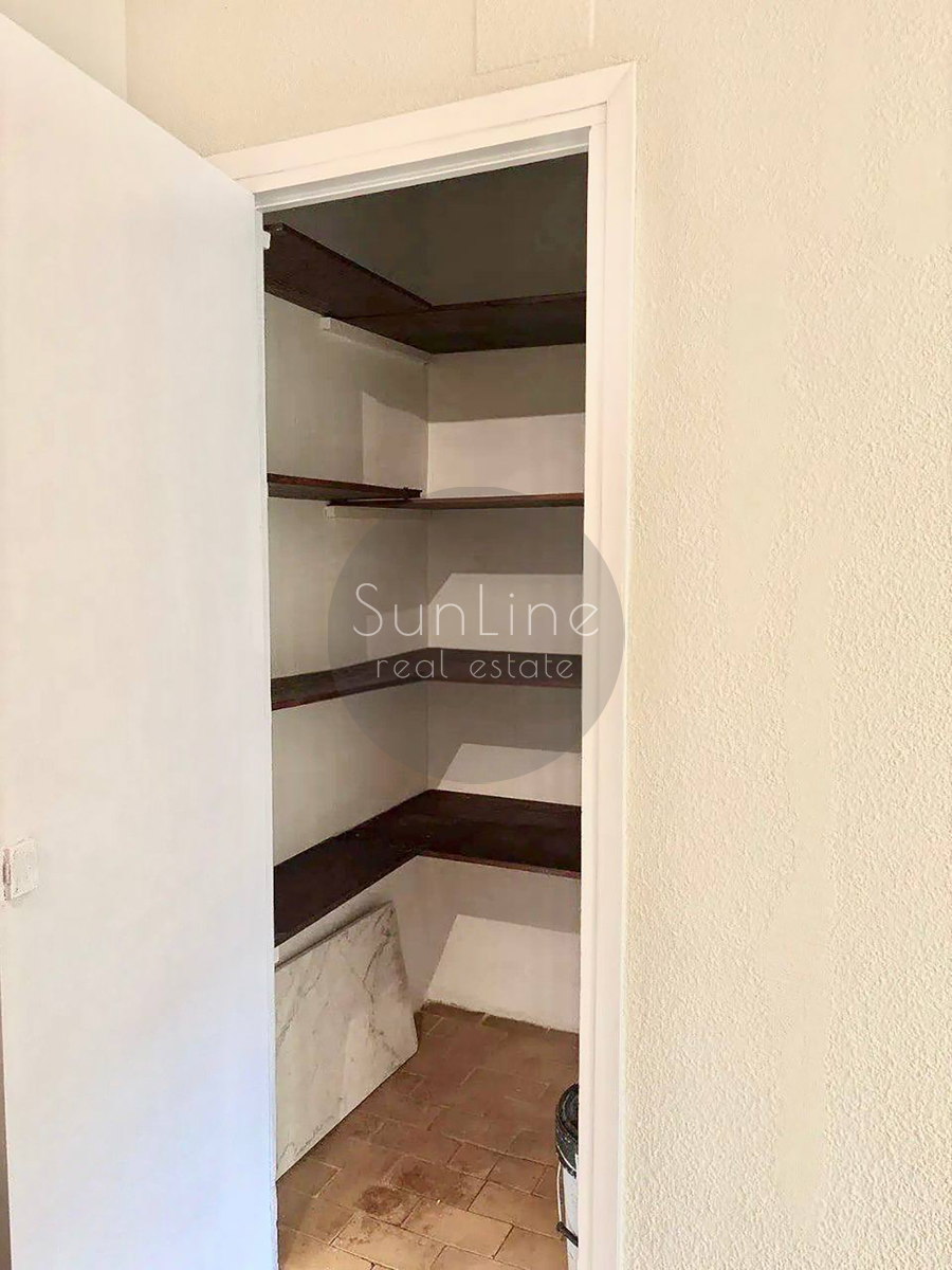 Bright apartment for a large family with 4 bedrooms and two terraces in Valencia