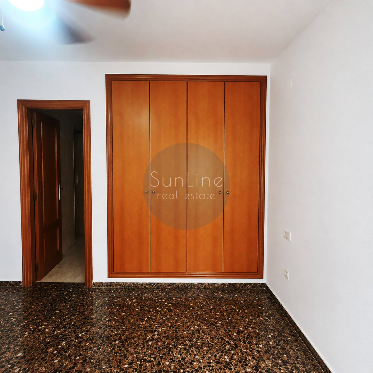Rent of a spacious 3-bedroom apartment with sea view in El Grau