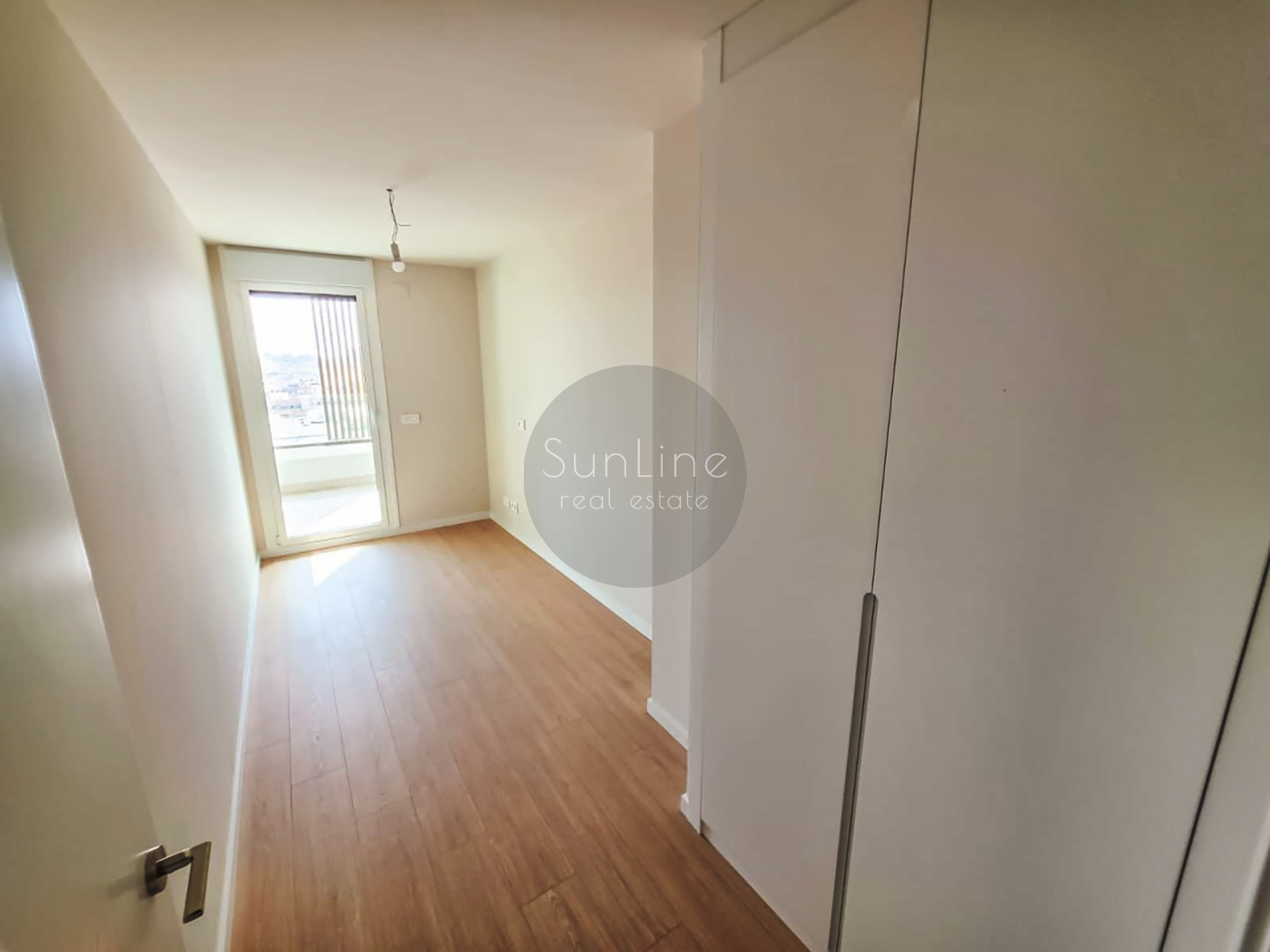 Rent of a modern apartment with panoramic views and a terrace near Ruzafa