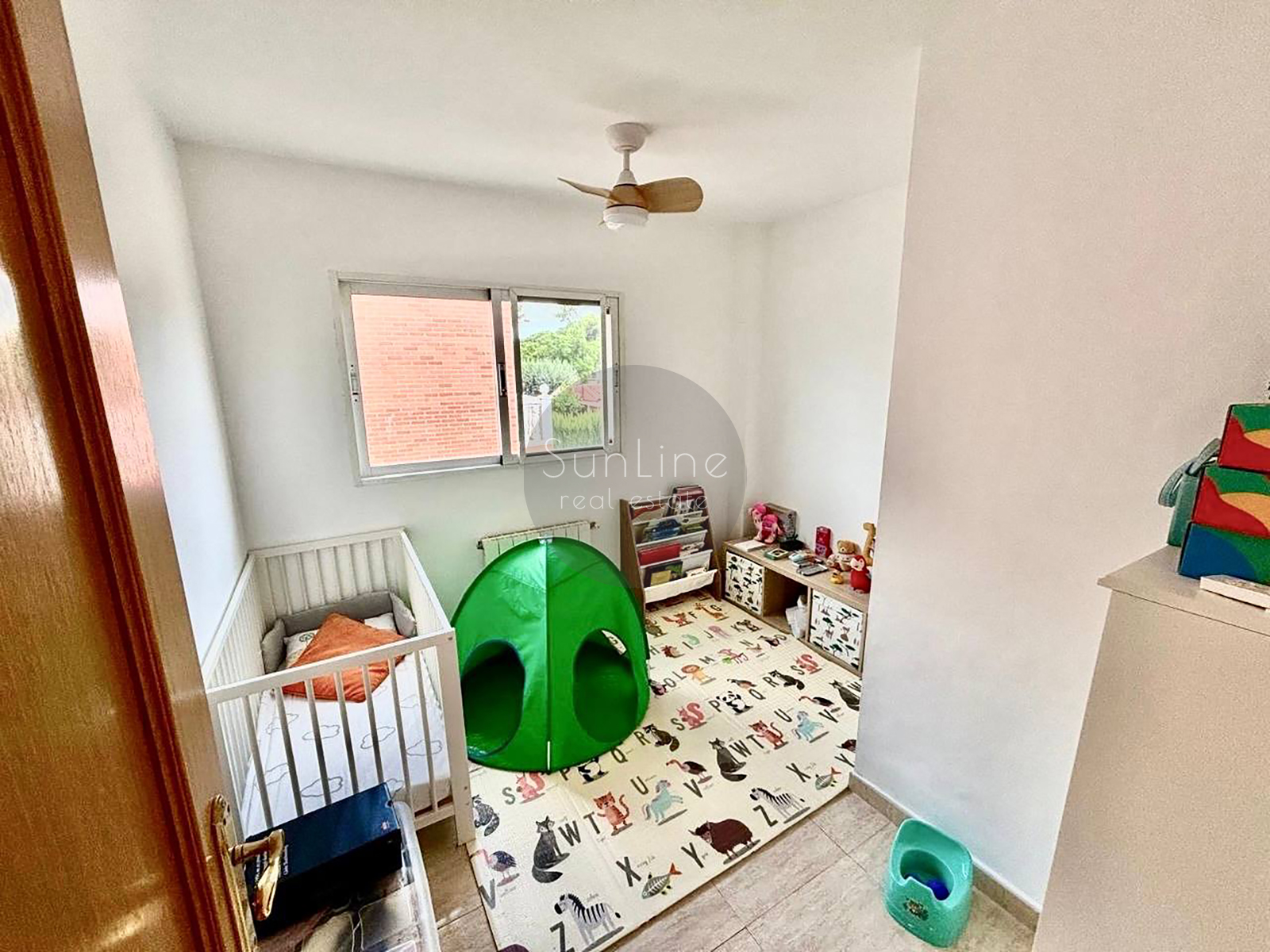 House for sale with a pool, solar panels and a 450 m² plot in Moncada