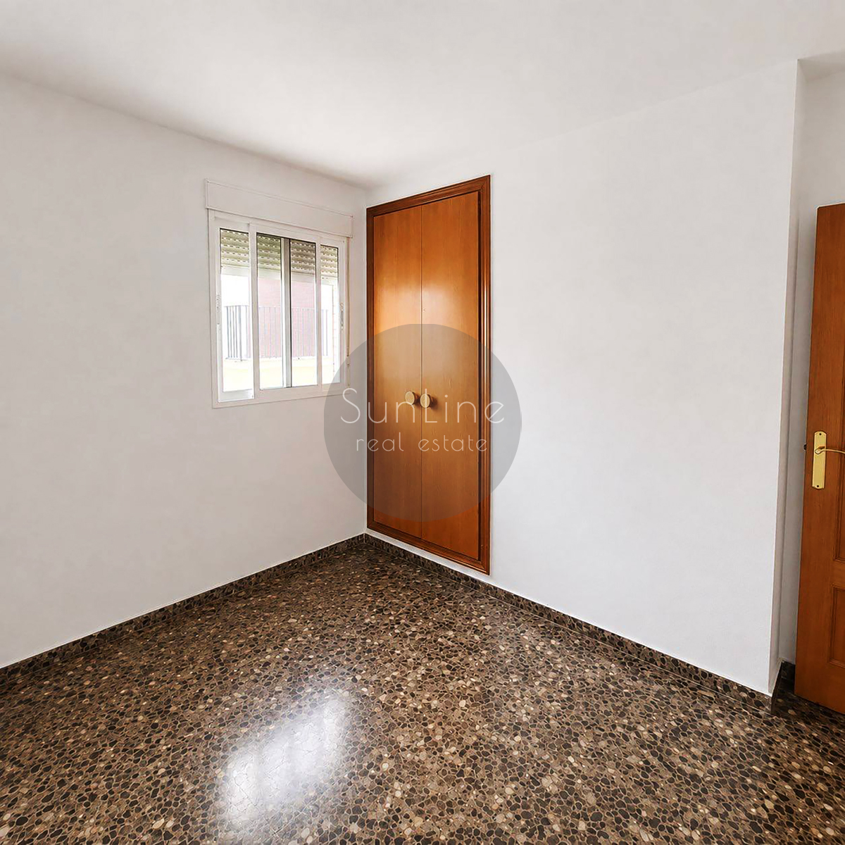 Rent of a spacious 3-bedroom apartment with sea view in El Grau