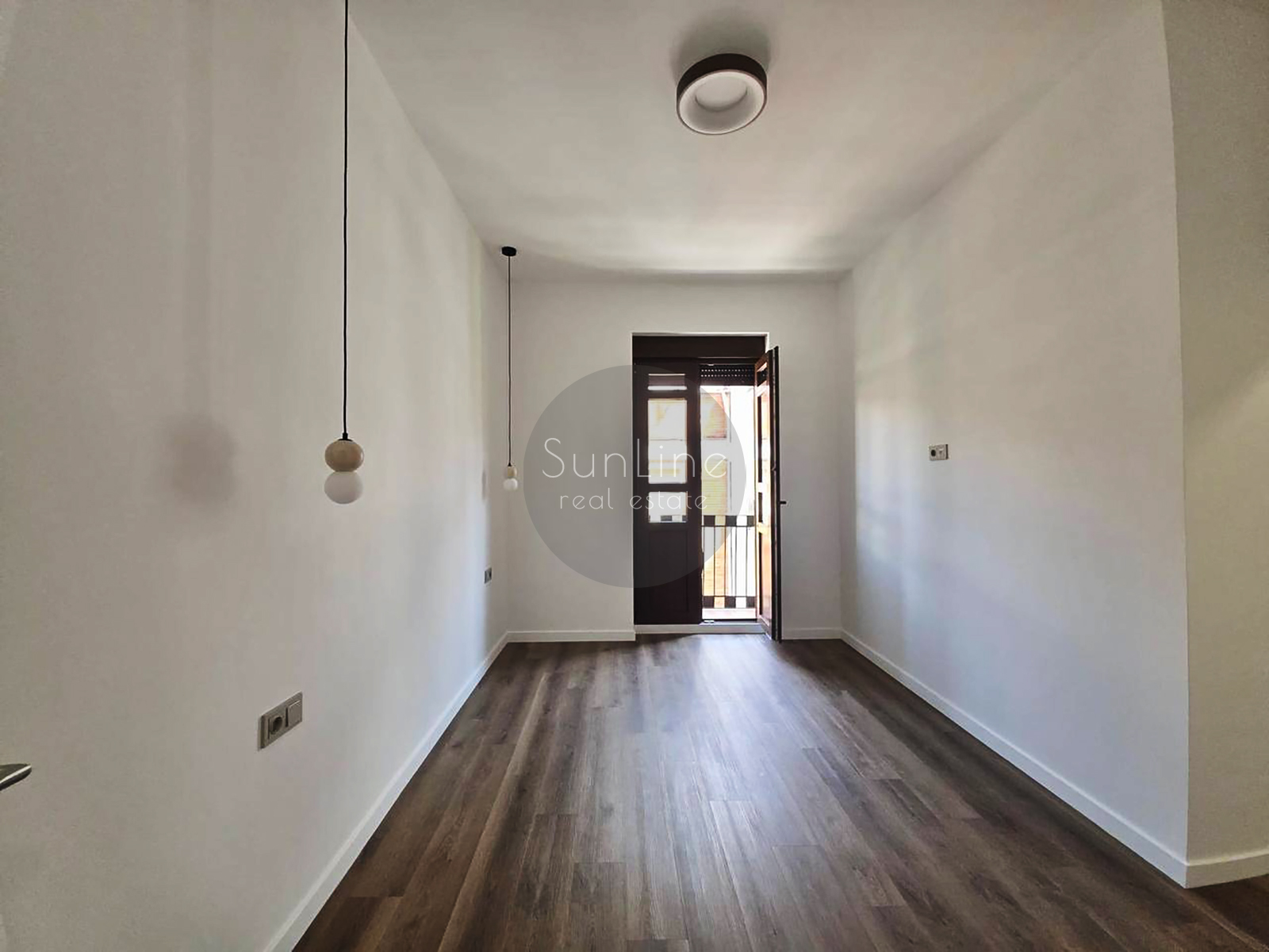 Apartment for sale 67 m² with high ceilings and balconies in Ruzafa