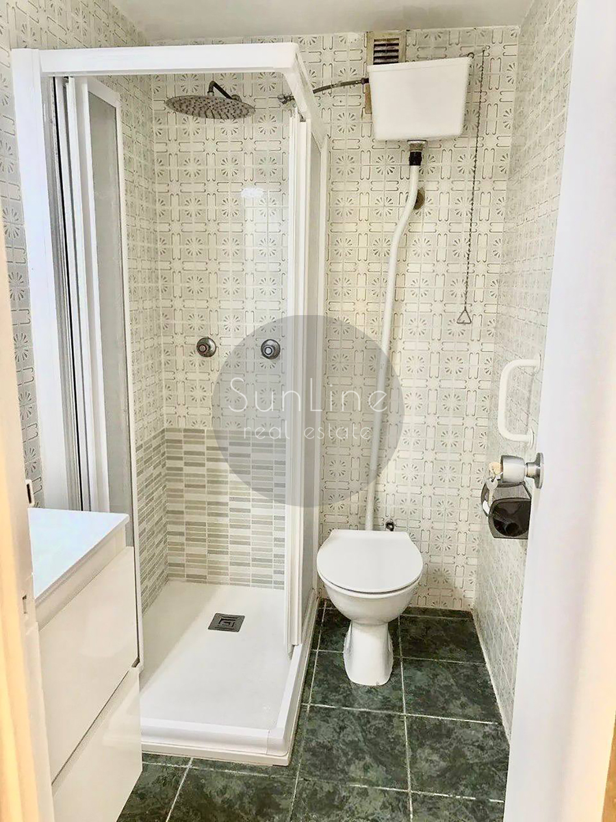 Bright apartment for a large family with 4 bedrooms and two terraces in Valencia