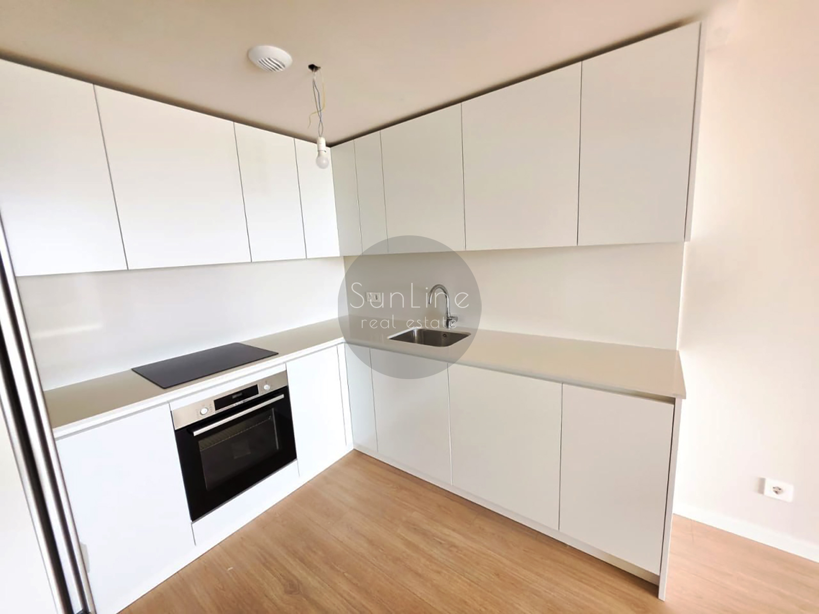 Rent of a modern apartment with panoramic views and a terrace near Ruzafa