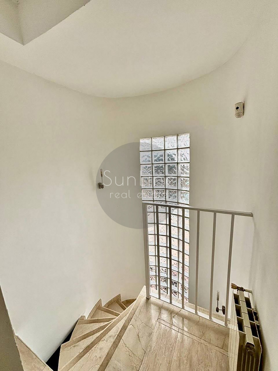House for sale with a pool, solar panels and a 450 m² plot in Moncada