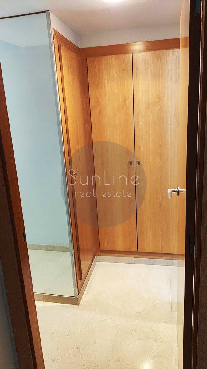 Arriendo de apartamento con 2 dormitorios, garaje y gran terraza en Benicalap