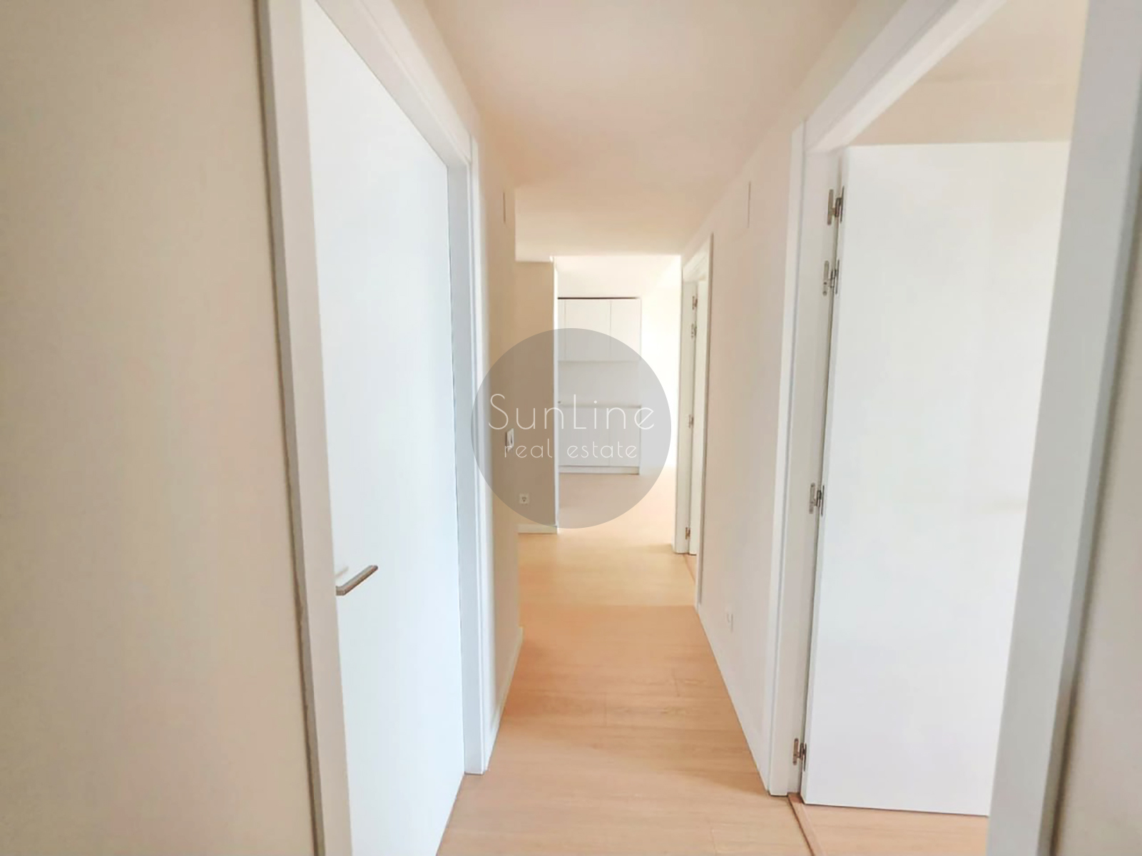 Rent of a modern apartment with panoramic views and a terrace near Ruzafa