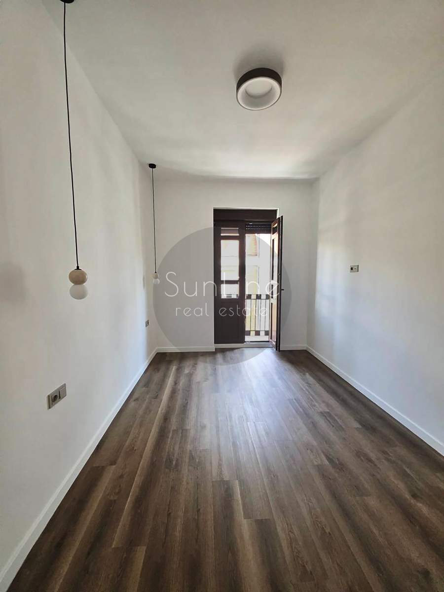 Apartment for sale 67 m² with high ceilings and balconies in Ruzafa