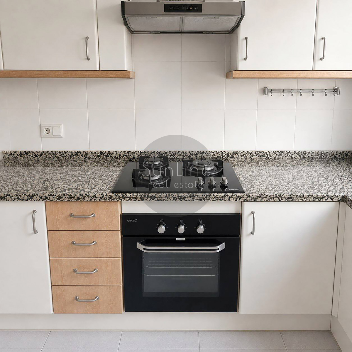 Rent of a spacious 3-bedroom apartment with sea view in El Grau