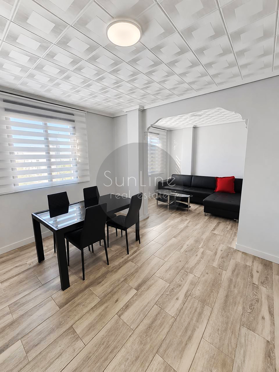Rent of a furnished two-bedroom apartment with a storeroom near Turia Gardens