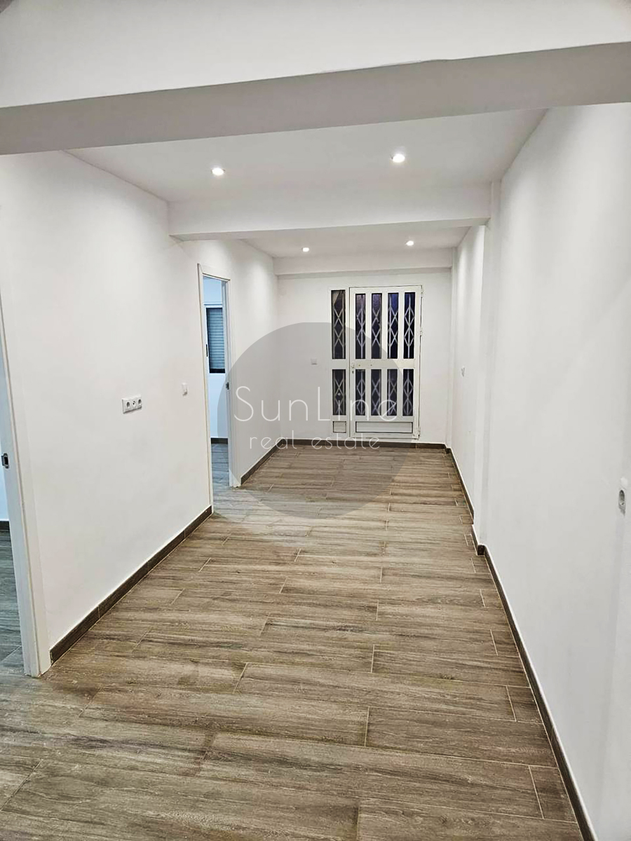 Venta de apartamento con 3 dormitorios tras completa renovación en Torrefiel