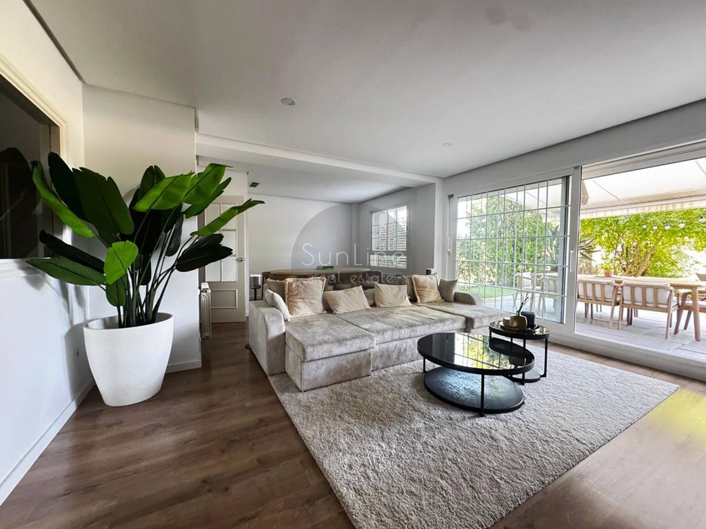 Apartment for sale 380 m² with its own garden and views of the golf courses in Bétera