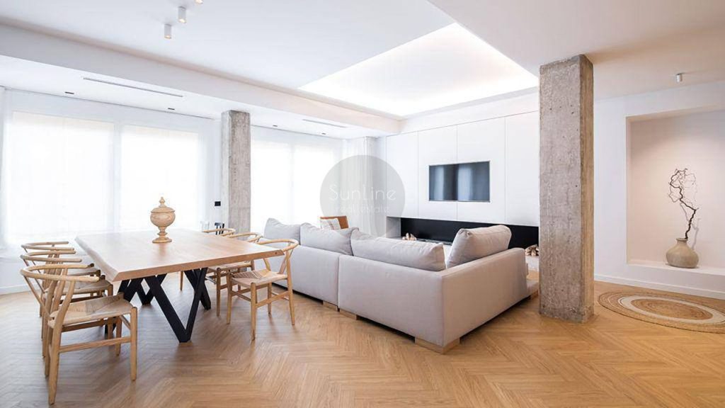 SunLine Luxury 3-Bedroom Apartment for Rent with Office and Fireplace in Sant Francesc
