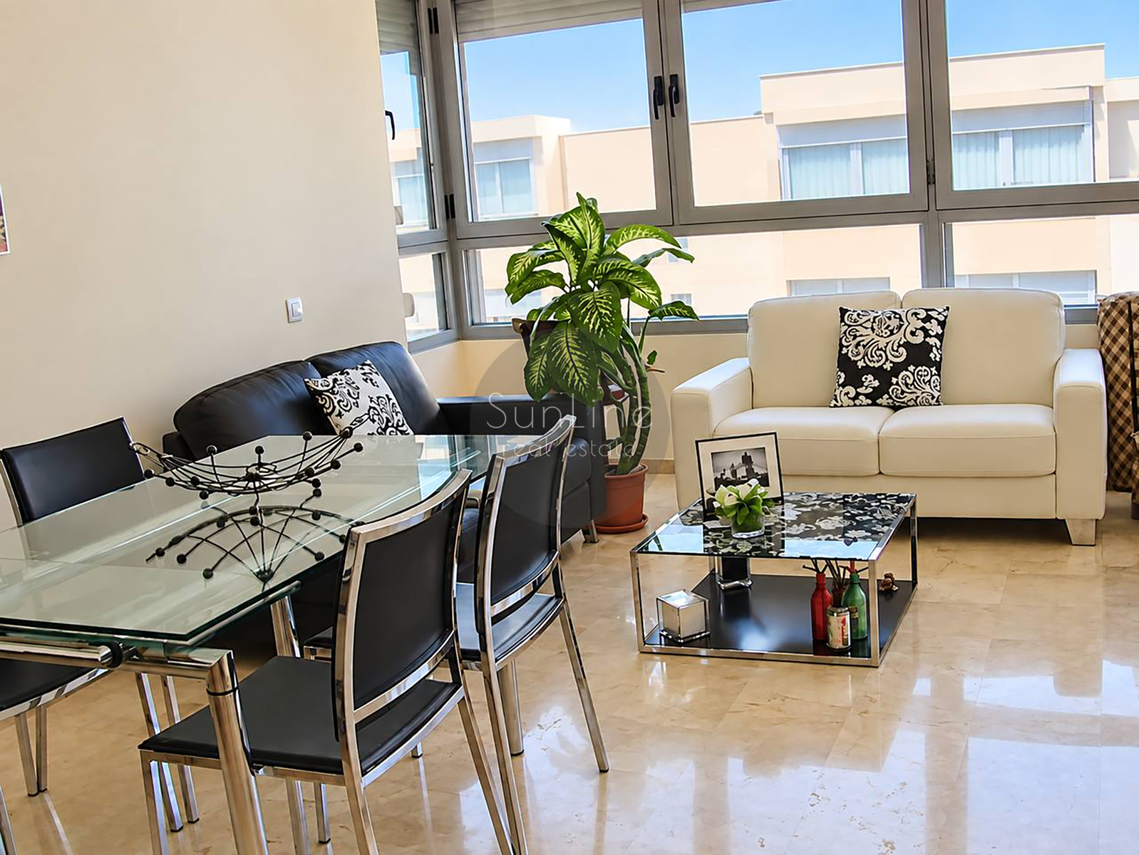 Rent of a spacious 3-bedroom apartment with a pool in Aiora