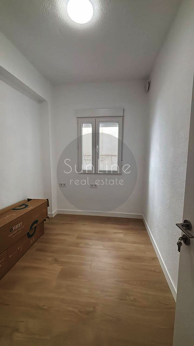 Rent of a furnished 4-bedroom apartment with 2 bathrooms in Aiora