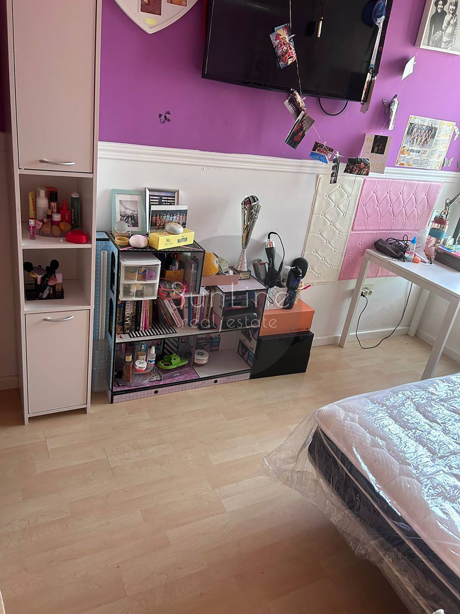Renting a spacious apartment on the 10th floor with a pool near the City of Arts and Sciences