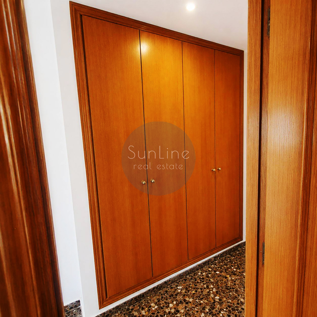 Rent of a spacious 3-bedroom apartment with sea view in El Grau