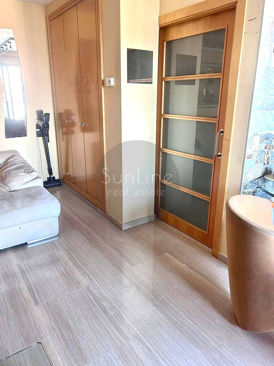 Renting a spacious apartment on the 10th floor with a pool near the City of Arts and Sciences