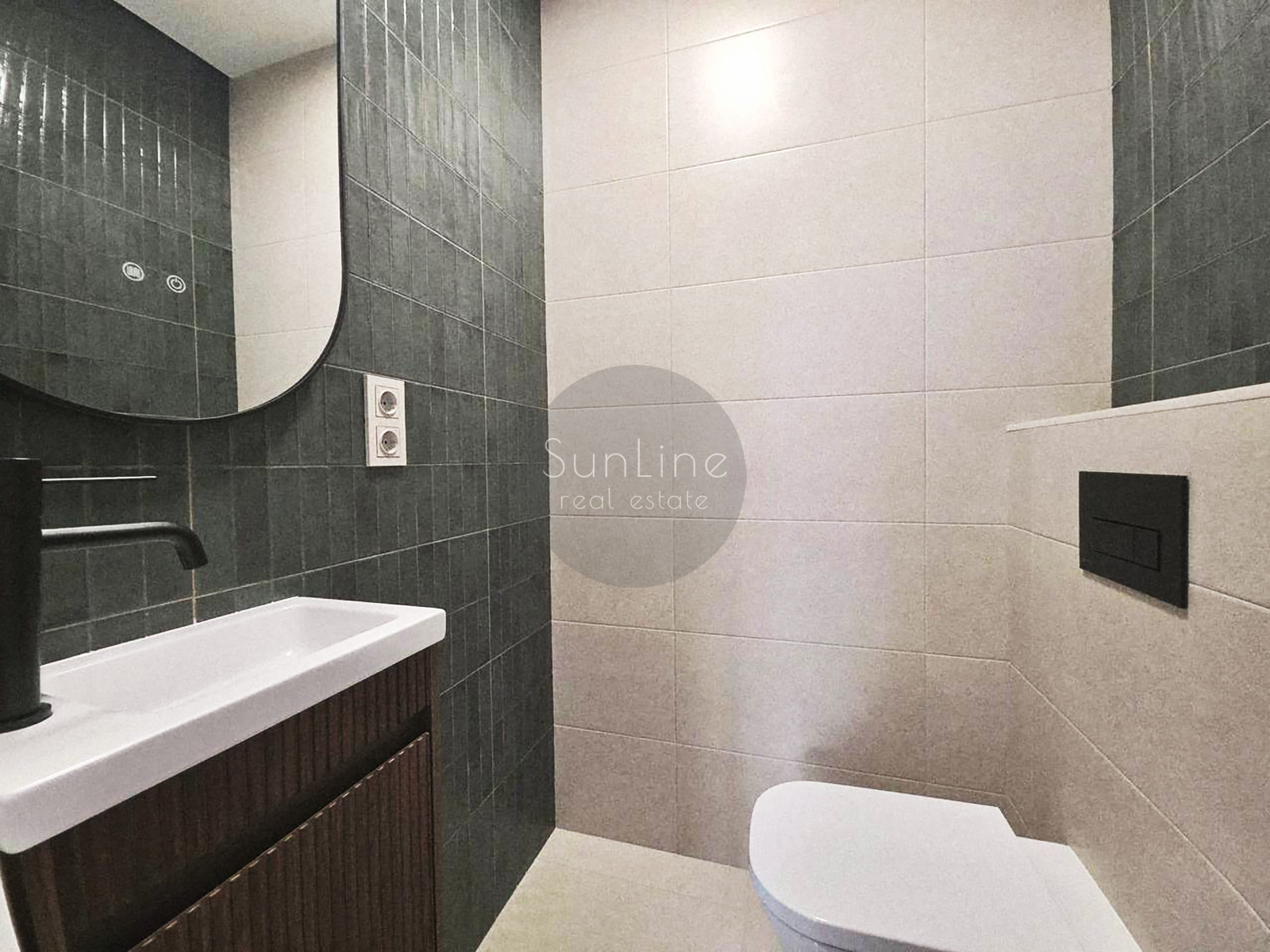 Apartment for sale 67 m² with high ceilings and balconies in Ruzafa