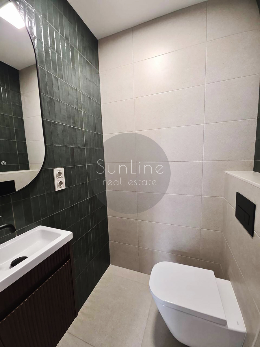 Apartment for sale 67 m² with high ceilings and balconies in Ruzafa