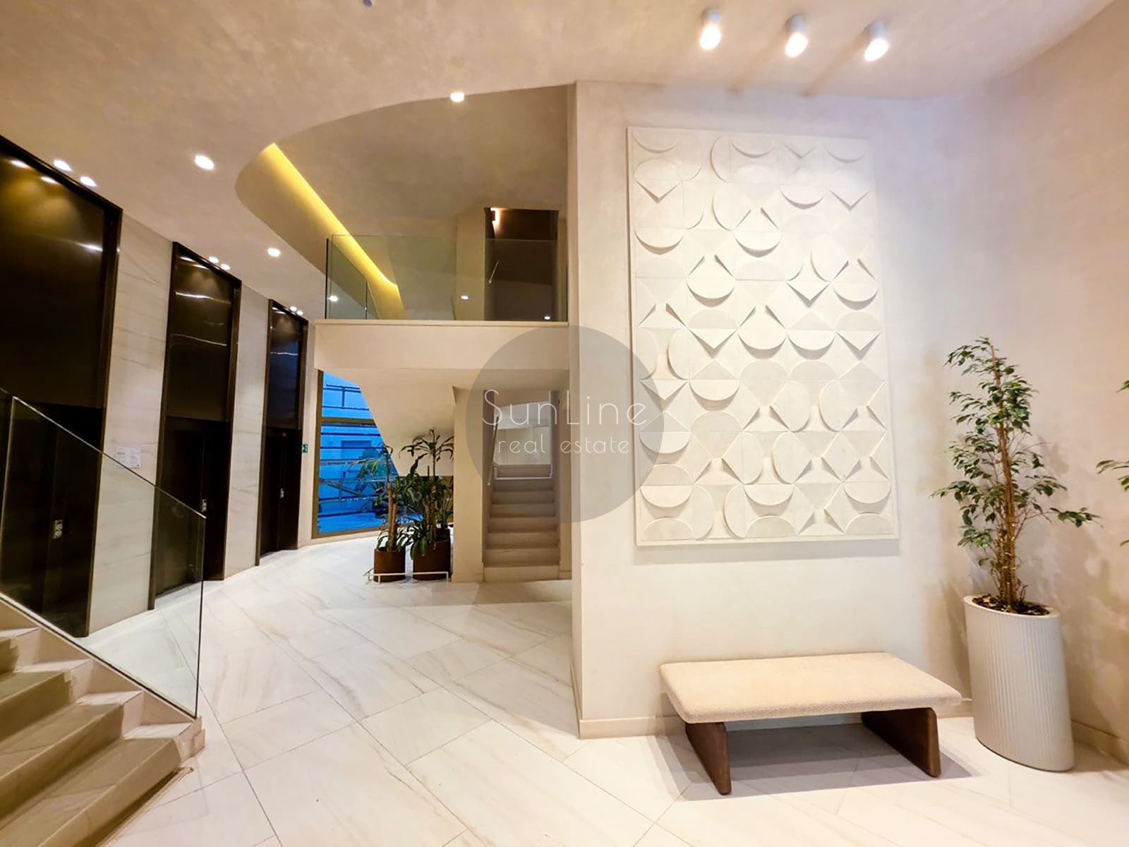 Rent of a modern apartment with panoramic views and a terrace near Ruzafa