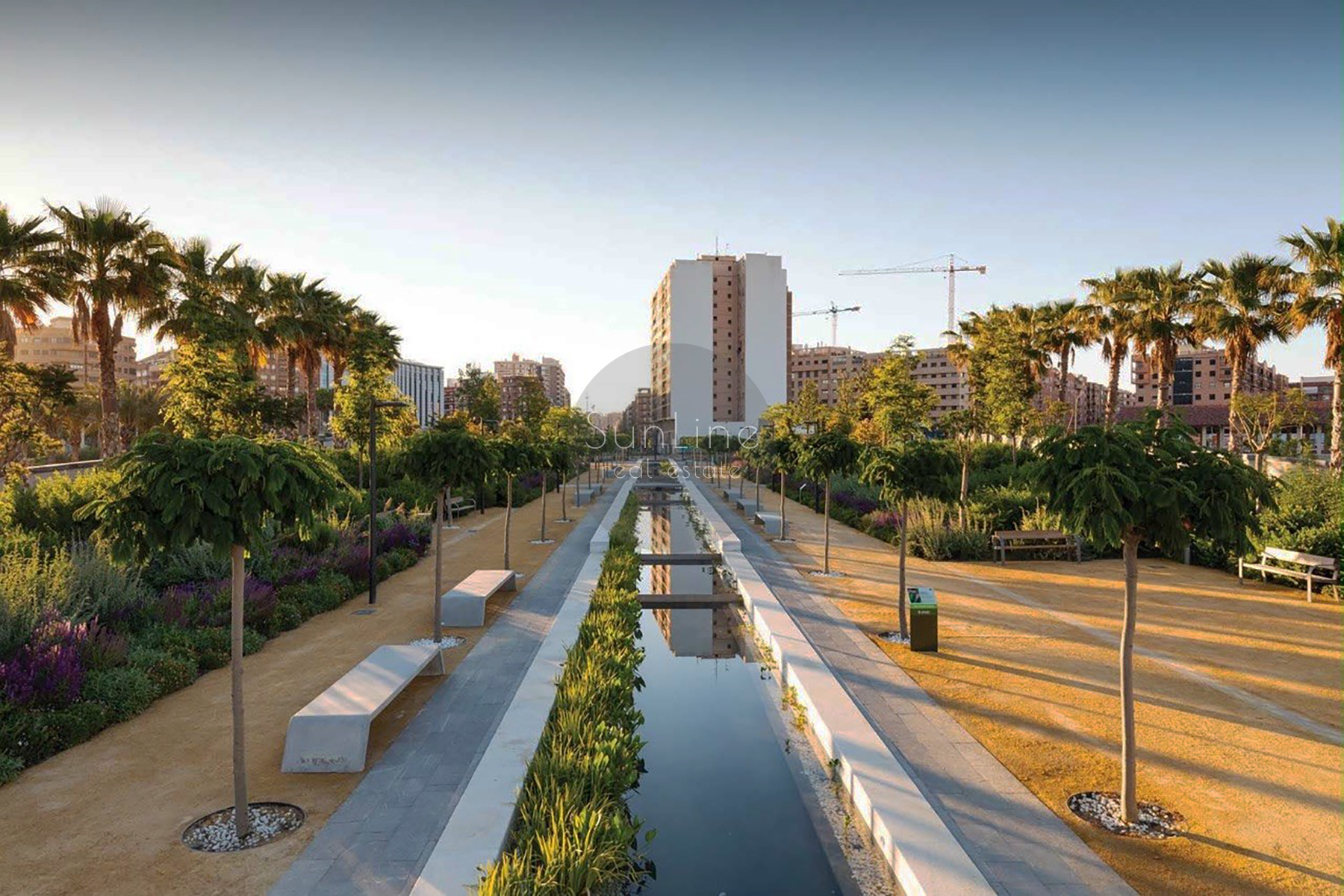 Rent of a modern apartment with panoramic views and a terrace near Ruzafa