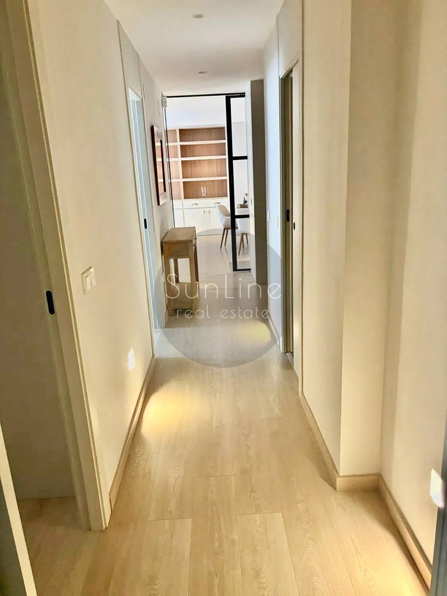 Alquiler de un apartamento espacioso con 3 dormitorios y electrodomésticos Miele y Bosch en El Pla del Real