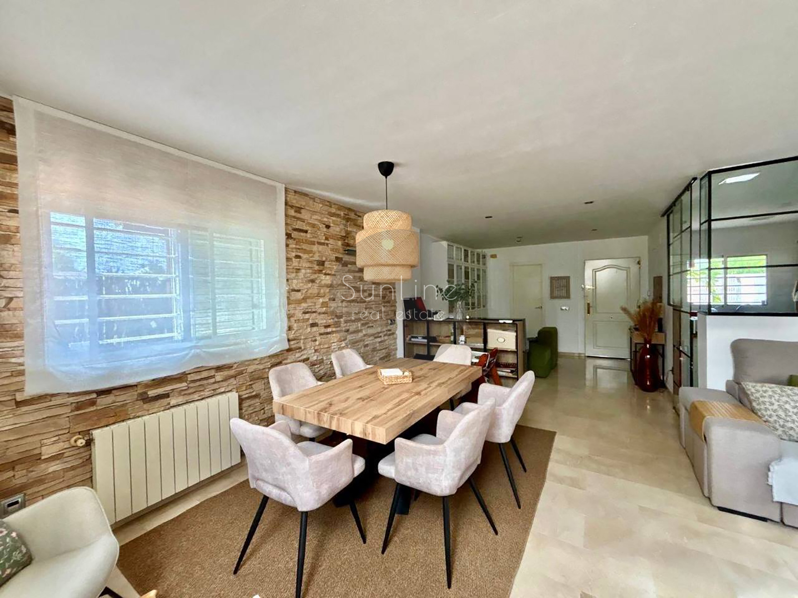 House for sale with a pool, solar panels and a 450 m² plot in Moncada