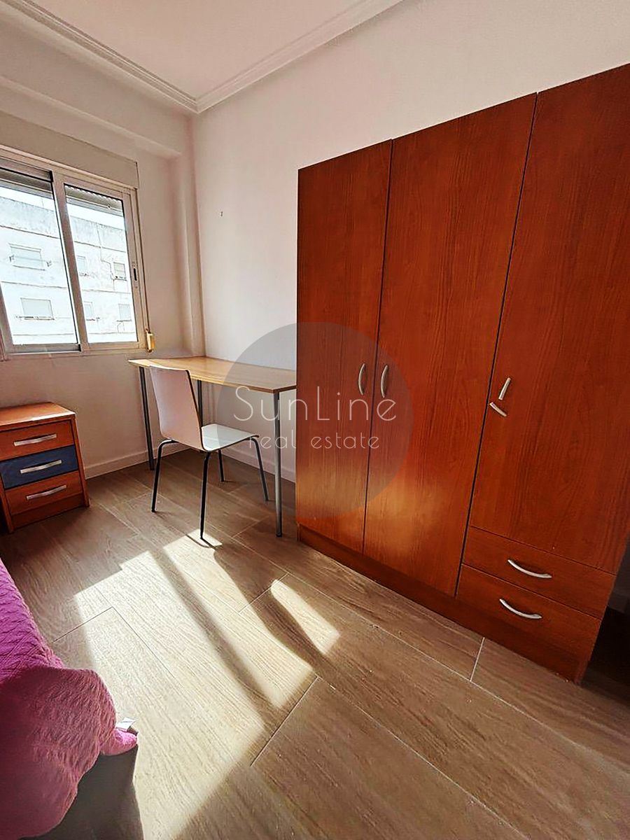 Apartment for rent 120 m² with 4 bedrooms and 2 bathrooms in the university area