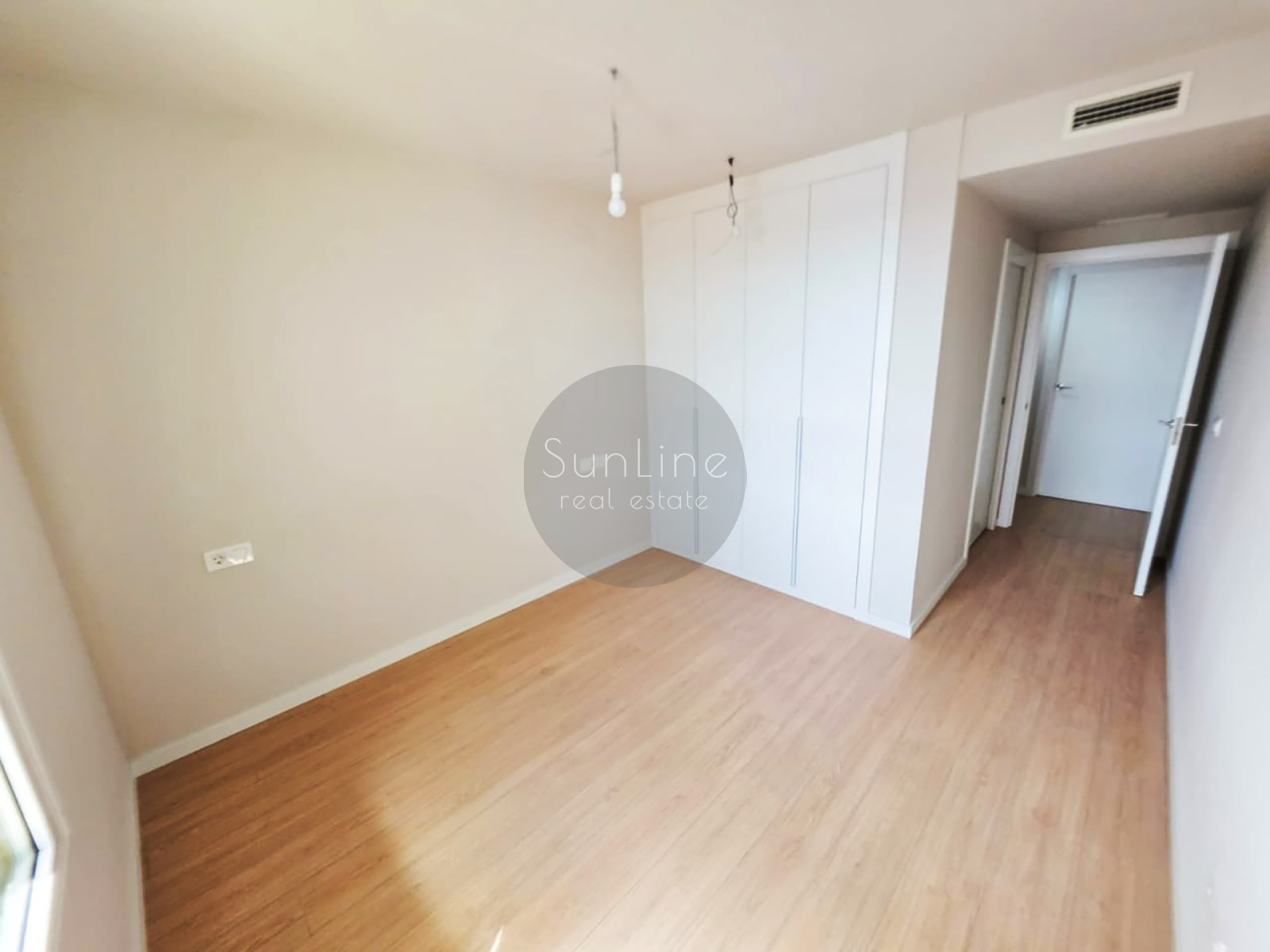 Rent of a modern apartment with panoramic views and a terrace near Ruzafa