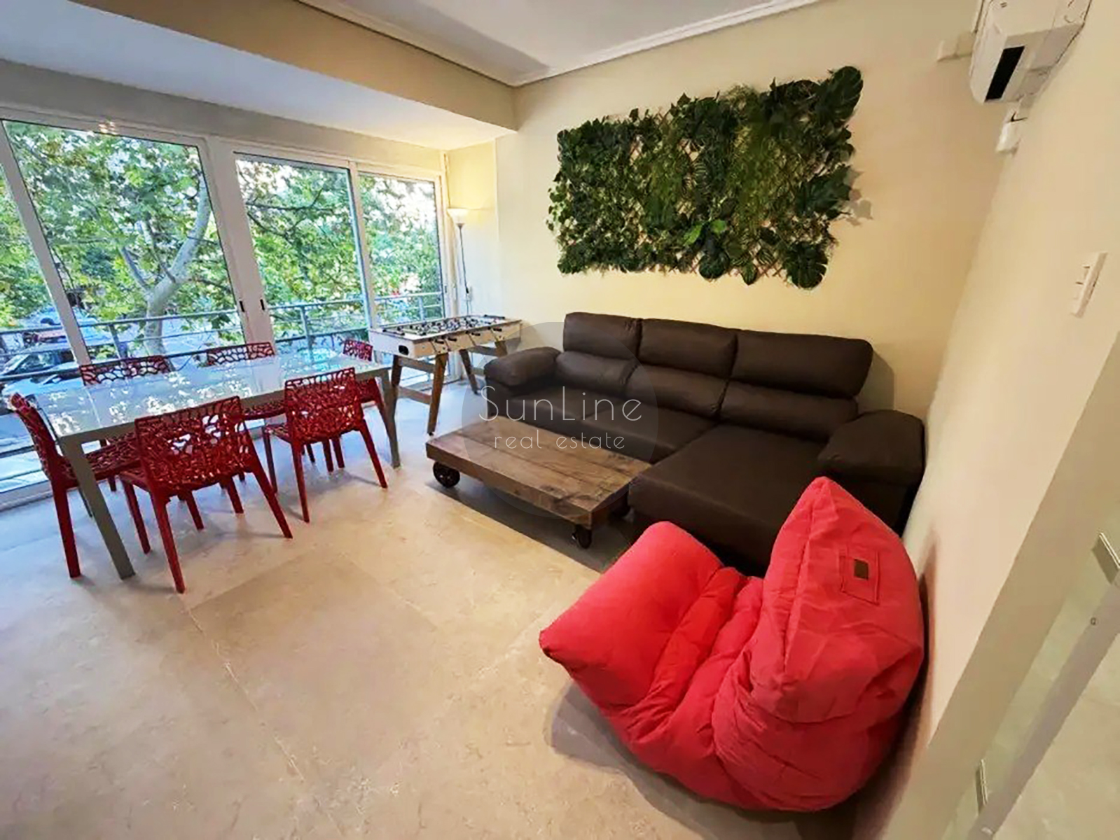 Apartment for rent 135 m² with 3 bedrooms and terrace in Trinitat