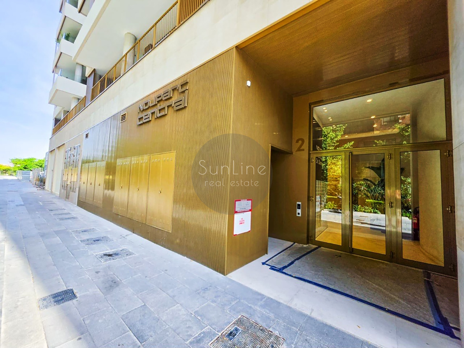 Rent of a modern apartment with panoramic views and a terrace near Ruzafa