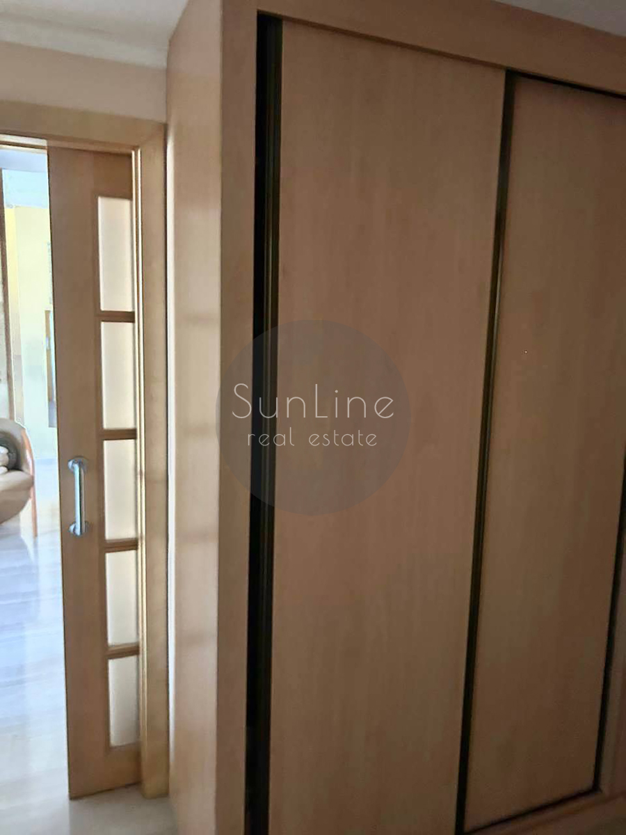 Renting a spacious apartment on the 10th floor with a pool near the City of Arts and Sciences
