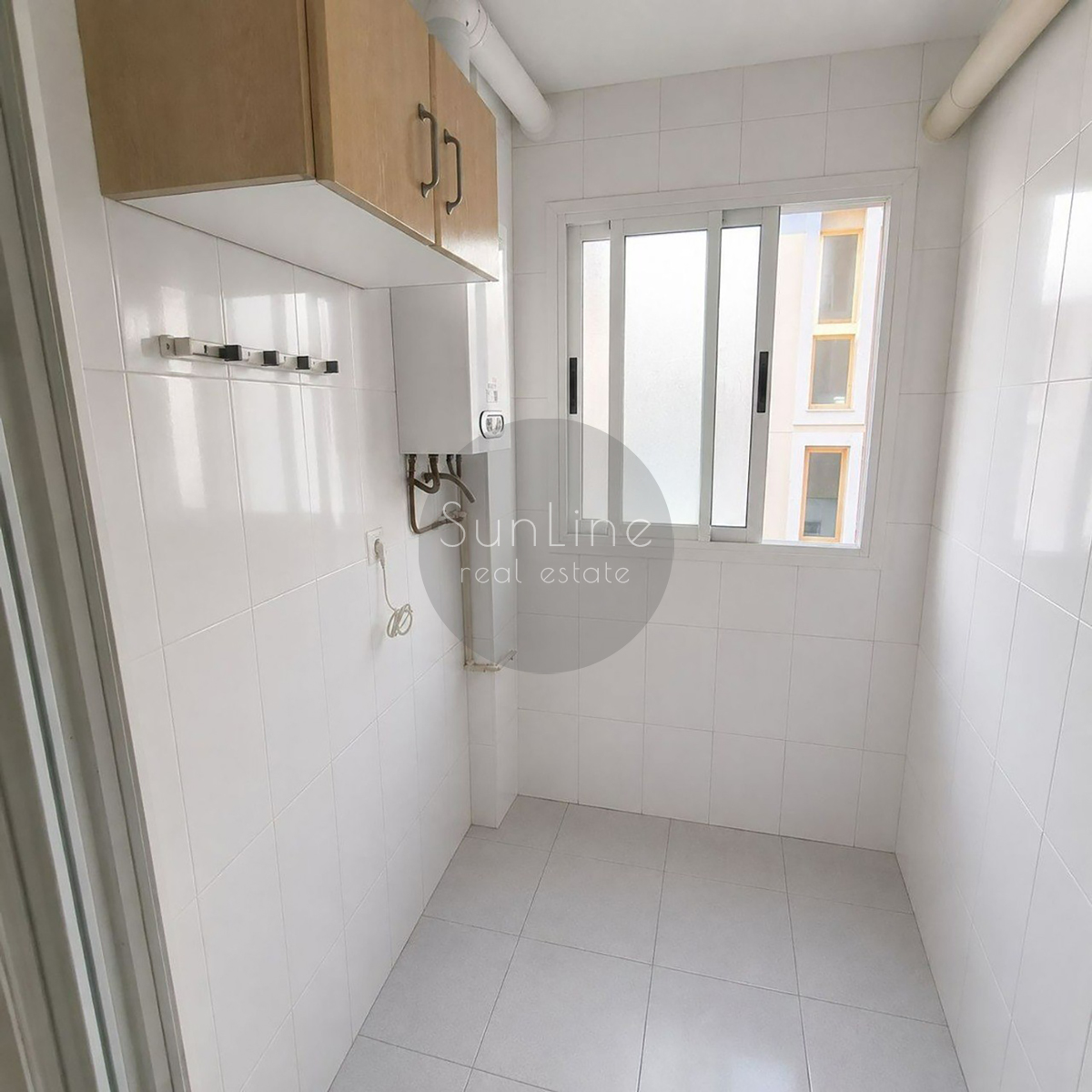 Rent of a spacious 3-bedroom apartment with sea view in El Grau
